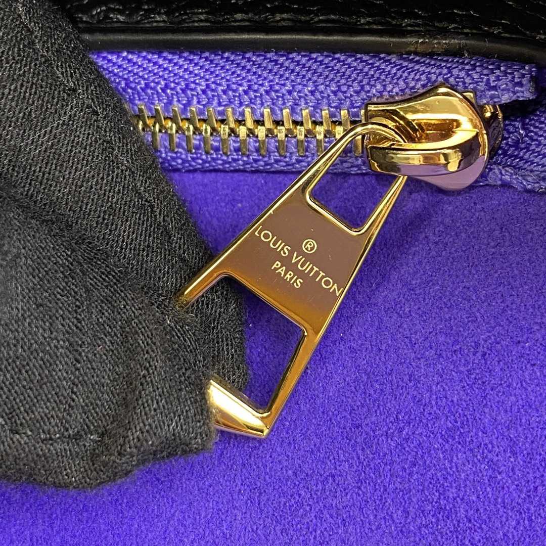 Louis Vuitton Diane (23 x 16 x 8.5cm)  M46386 - PerfectKickZ