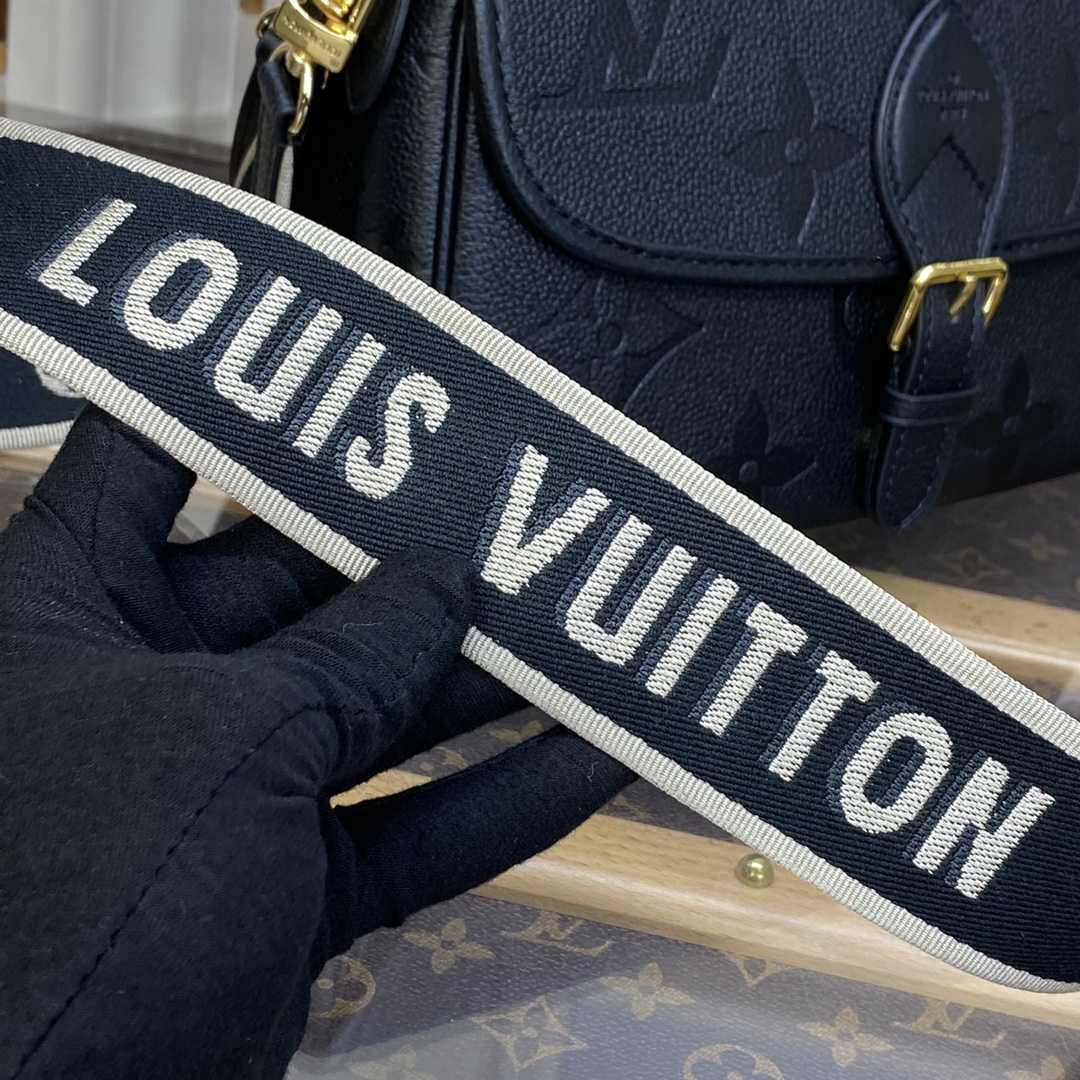 Louis Vuitton Diane (23 x 16 x 8.5cm)  M46386 - PerfectKickZ
