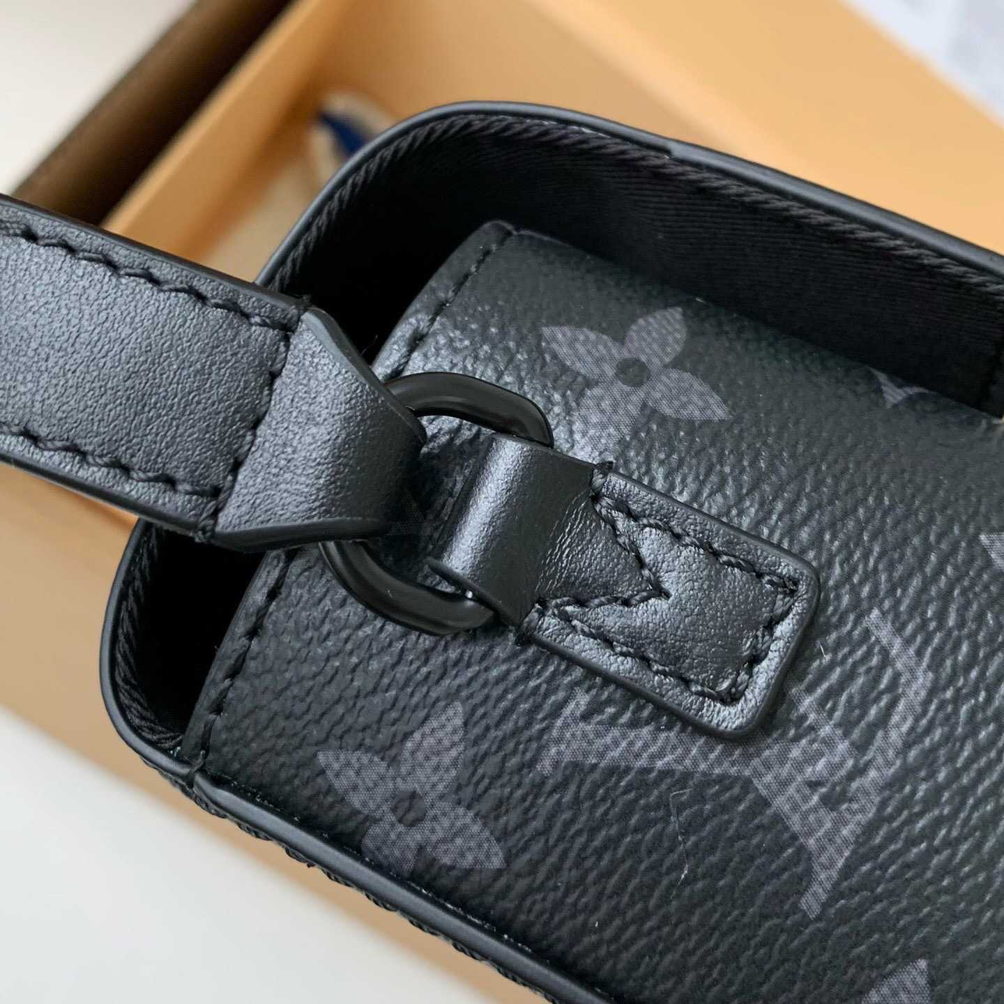 Louis Vuitton Steamer Wearable Wallet   M81783 - PerfectKickZ