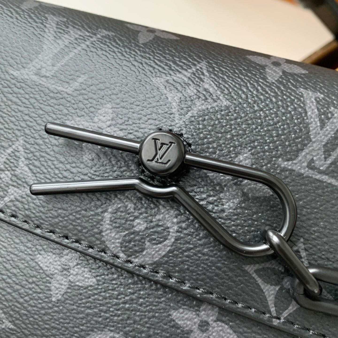 Louis Vuitton Steamer Wearable Wallet   M81783 - PerfectKickZ