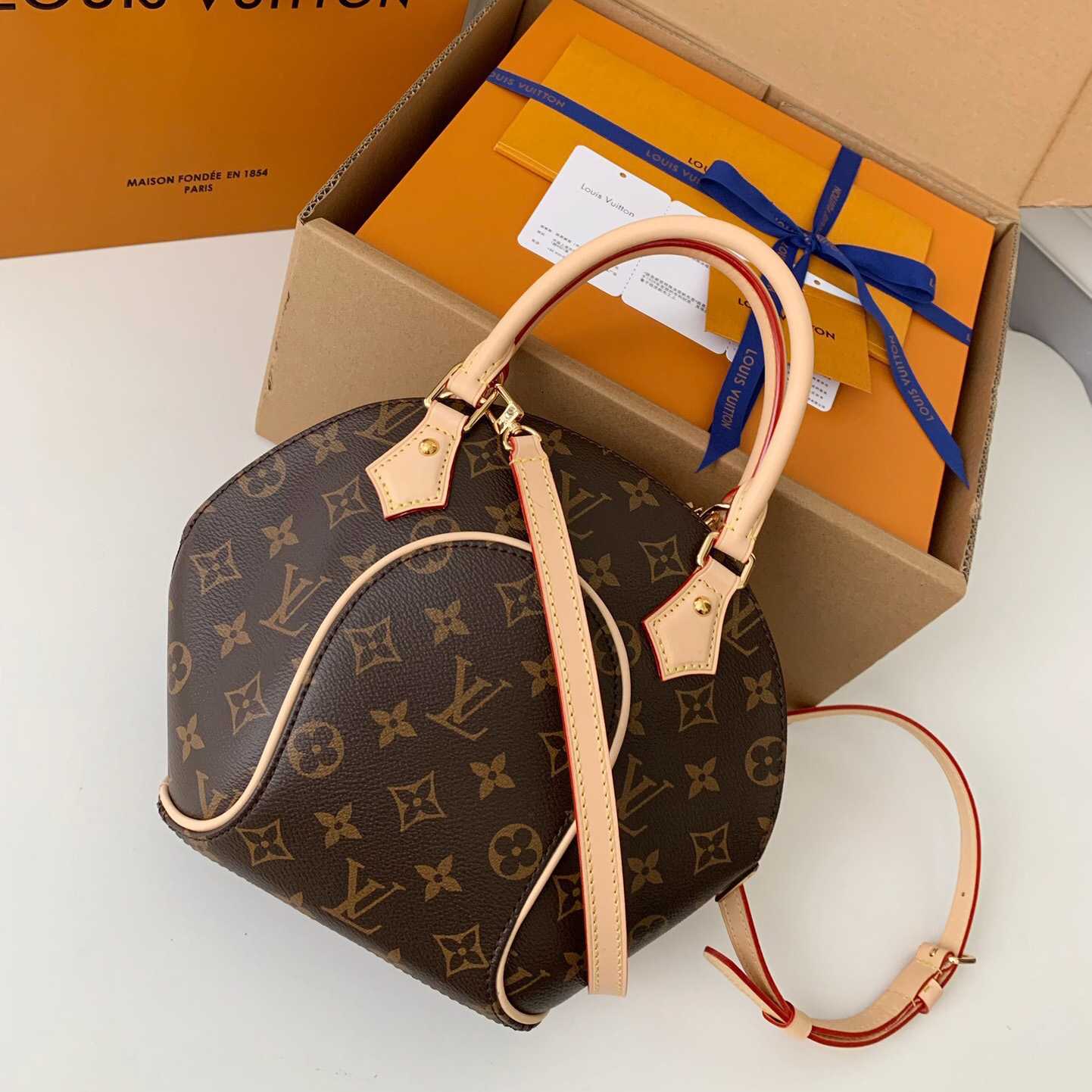 Louis Vuitton Ellipse PM Monogram  (28*21*8cm)   M46196 - PerfectKickZ