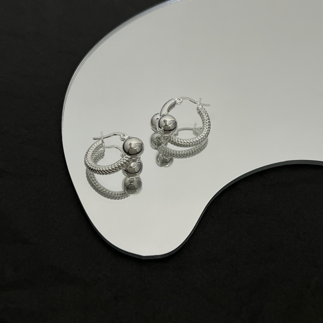 Bottega Veneta Intreccio Hoop Earrings - PerfectKickZ