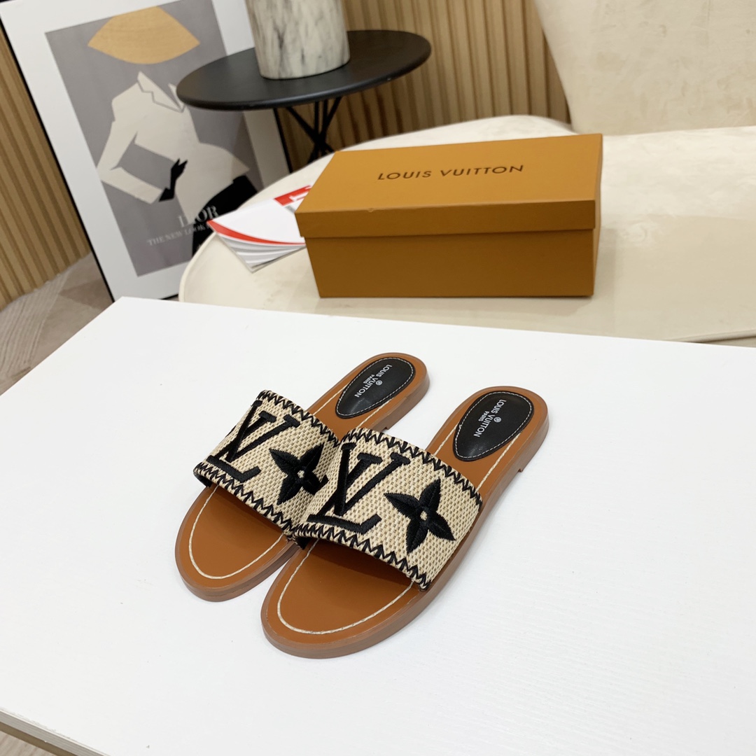 Louis Vuitton Lock It Flat Mule - PerfectKickZ