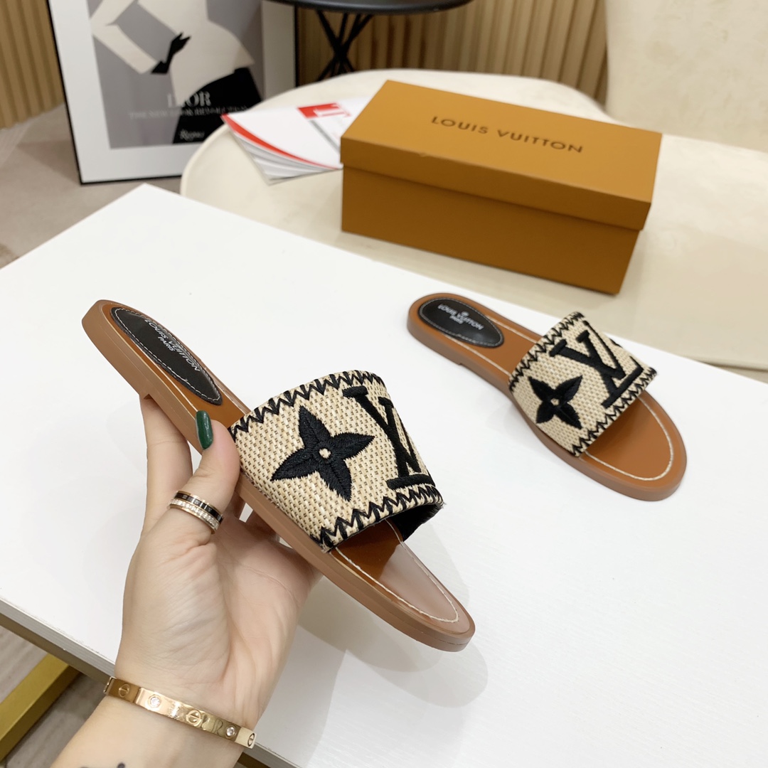 Louis Vuitton Lock It Flat Mule - PerfectKickZ