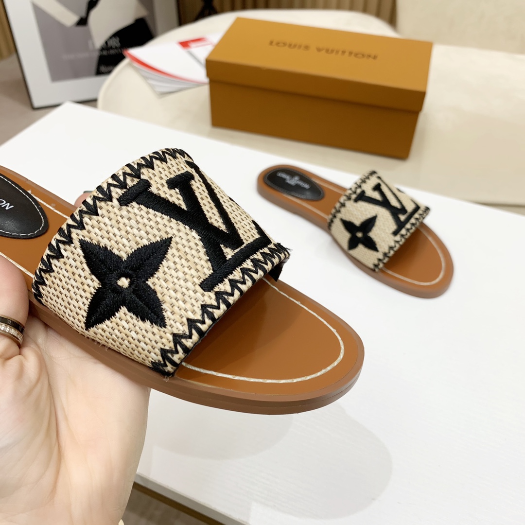 Louis Vuitton Lock It Flat Mule - PerfectKickZ