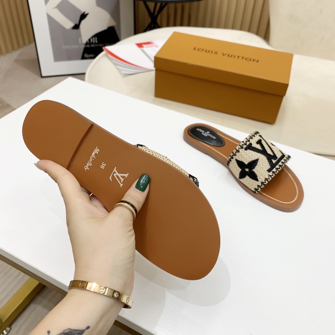 Louis Vuitton Lock It Flat Mule - PerfectKickZ