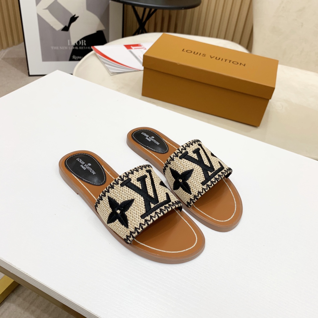 Louis Vuitton Lock It Flat Mule - PerfectKickZ