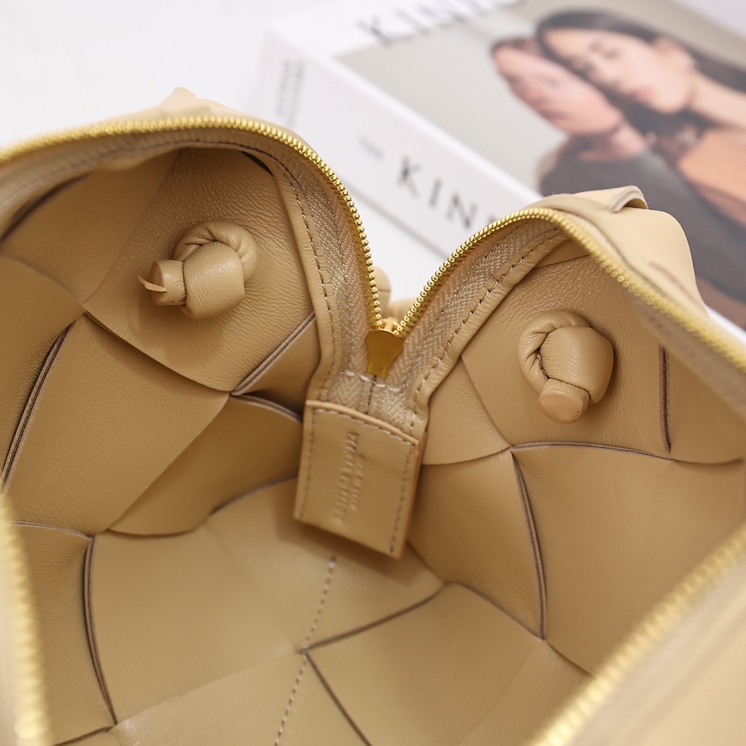 Bottega Veneta Small Cassette Camera Bag - PerfectKickZ