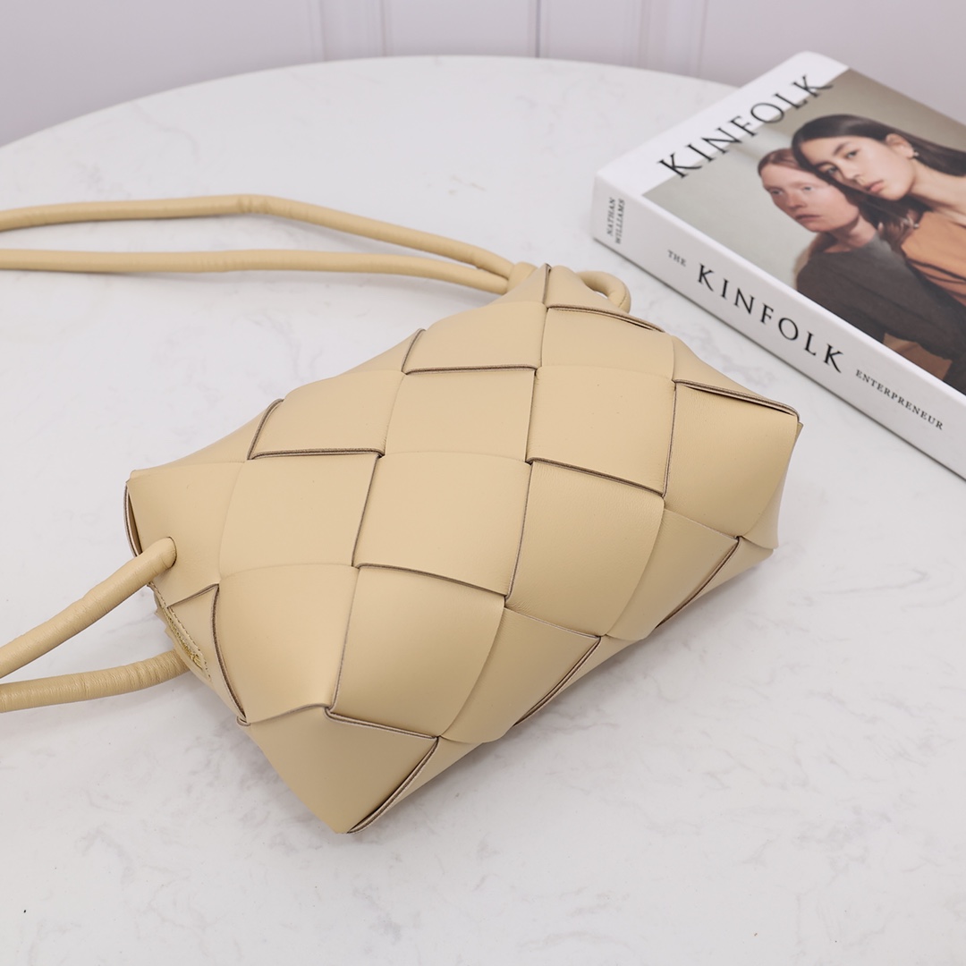 Bottega Veneta Small Cassette Camera Bag - PerfectKickZ
