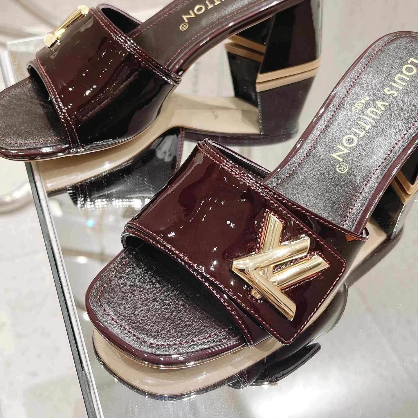 Louis Vuitton Shake Mule   1ABIDW - PerfectKickZ