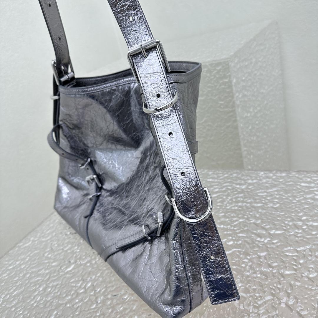 Givenchy Medium Voyou Bag In Laminated Leather(32-37-6.5cm) - PerfectKickZ