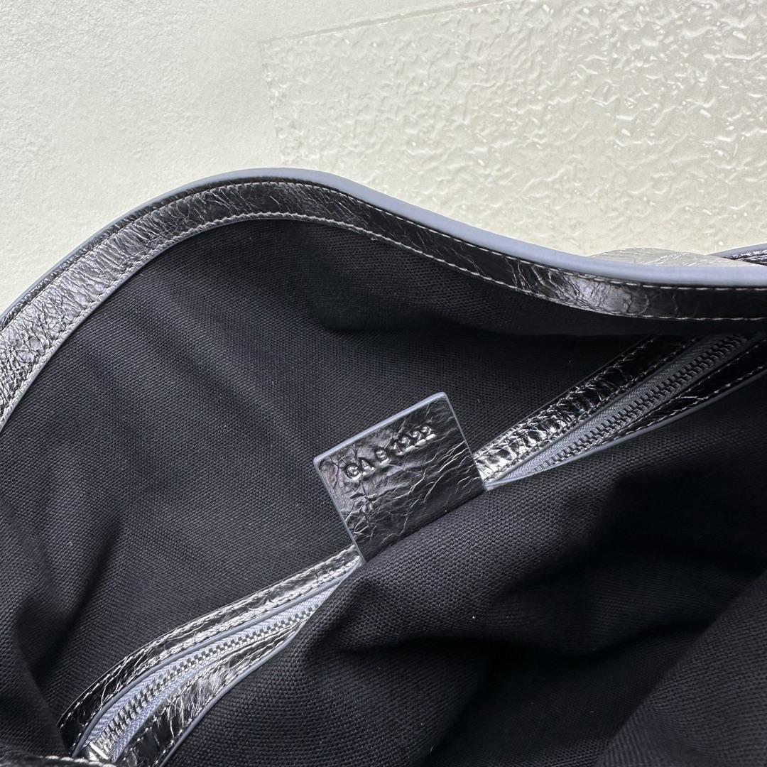 Givenchy Medium Voyou Bag In Laminated Leather(32-37-6.5cm) - PerfectKickZ