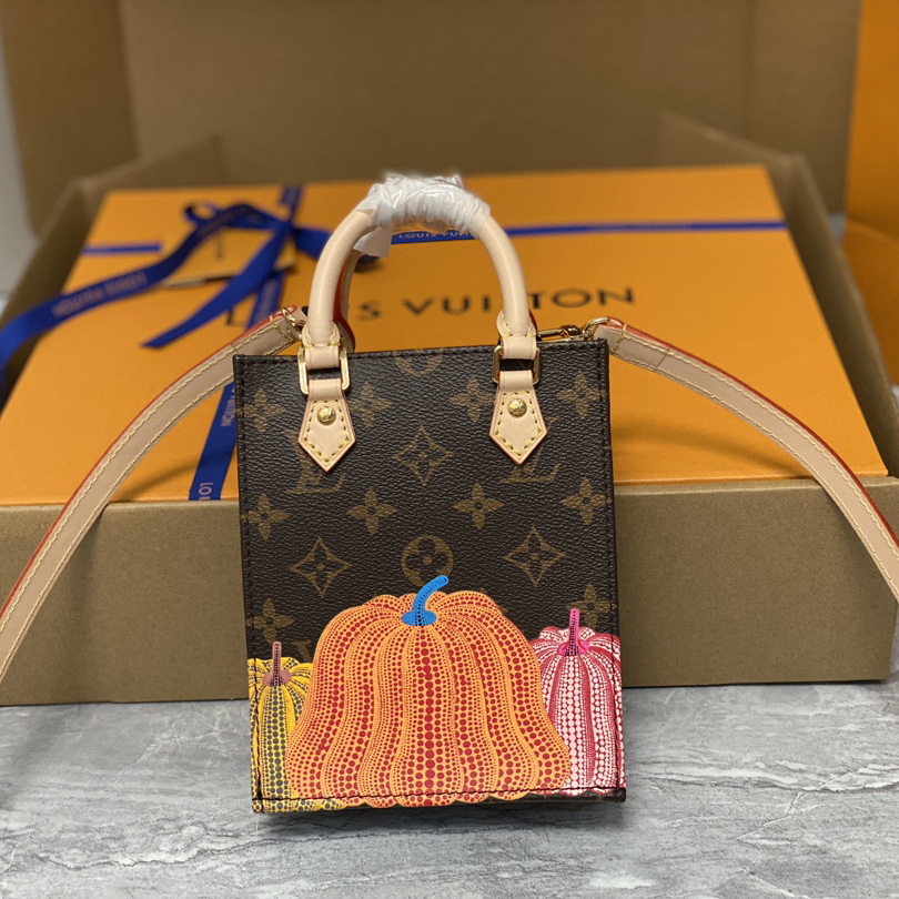 Louis Vuitton LV x YK Petit Sac Plat (14 x 17 x 5 cm)  M82112 - PerfectKickZ