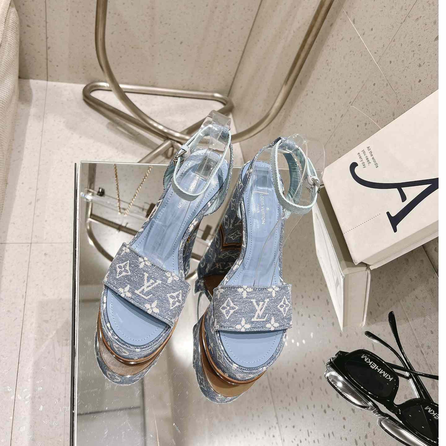 Louis Vuitton Fame Platform Sandal   1AAZC0 - PerfectKickZ