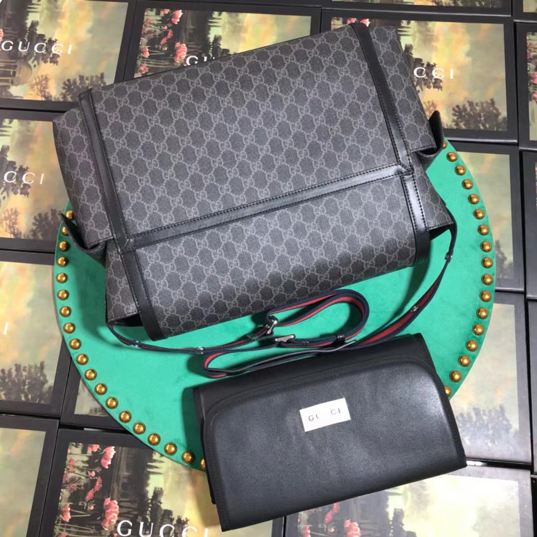 Gucci GG Supreme Diaper Bag(44-28-14cm) - 