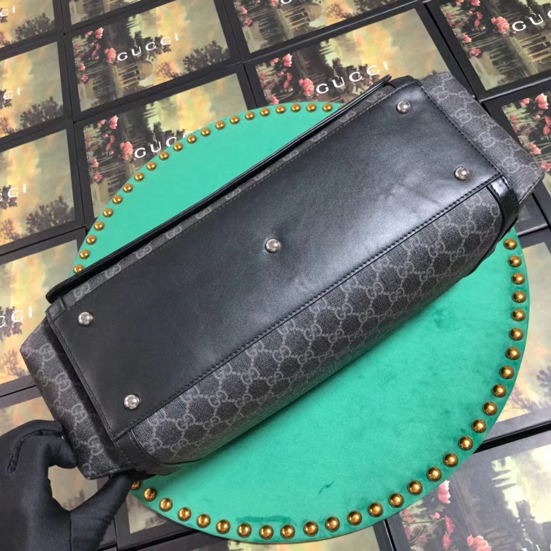 Gucci GG Supreme Diaper Bag(44-28-14cm) - 