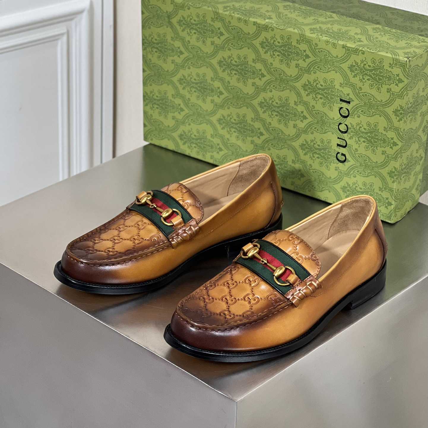 Gucci Men's Loafer With Horsebit - PerfectKickZ