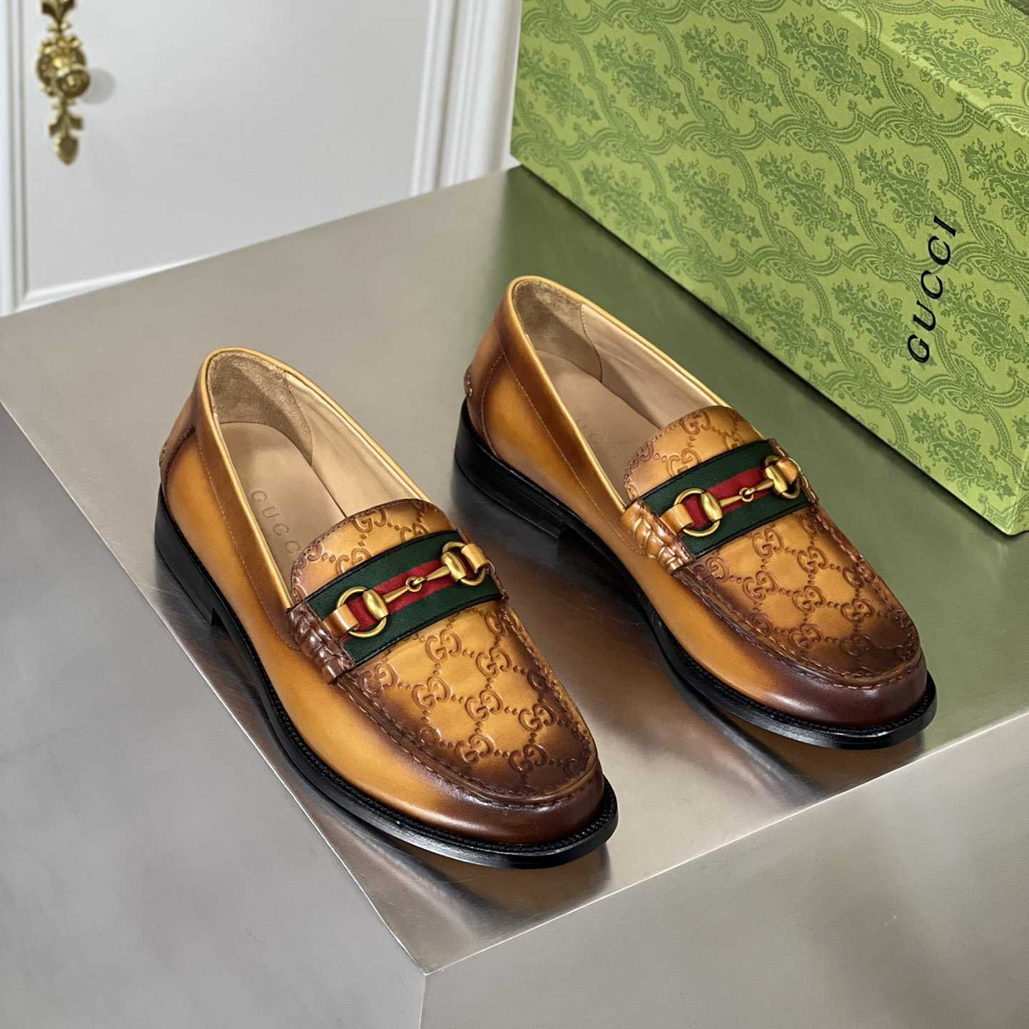 Gucci Men's Loafer With Horsebit - 