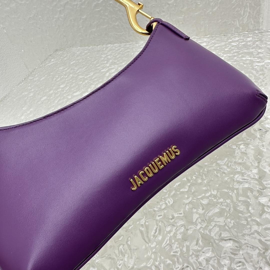 Jacquemus Le Bisou Mousqueton Carabiner Strap Shoulder Bag - 