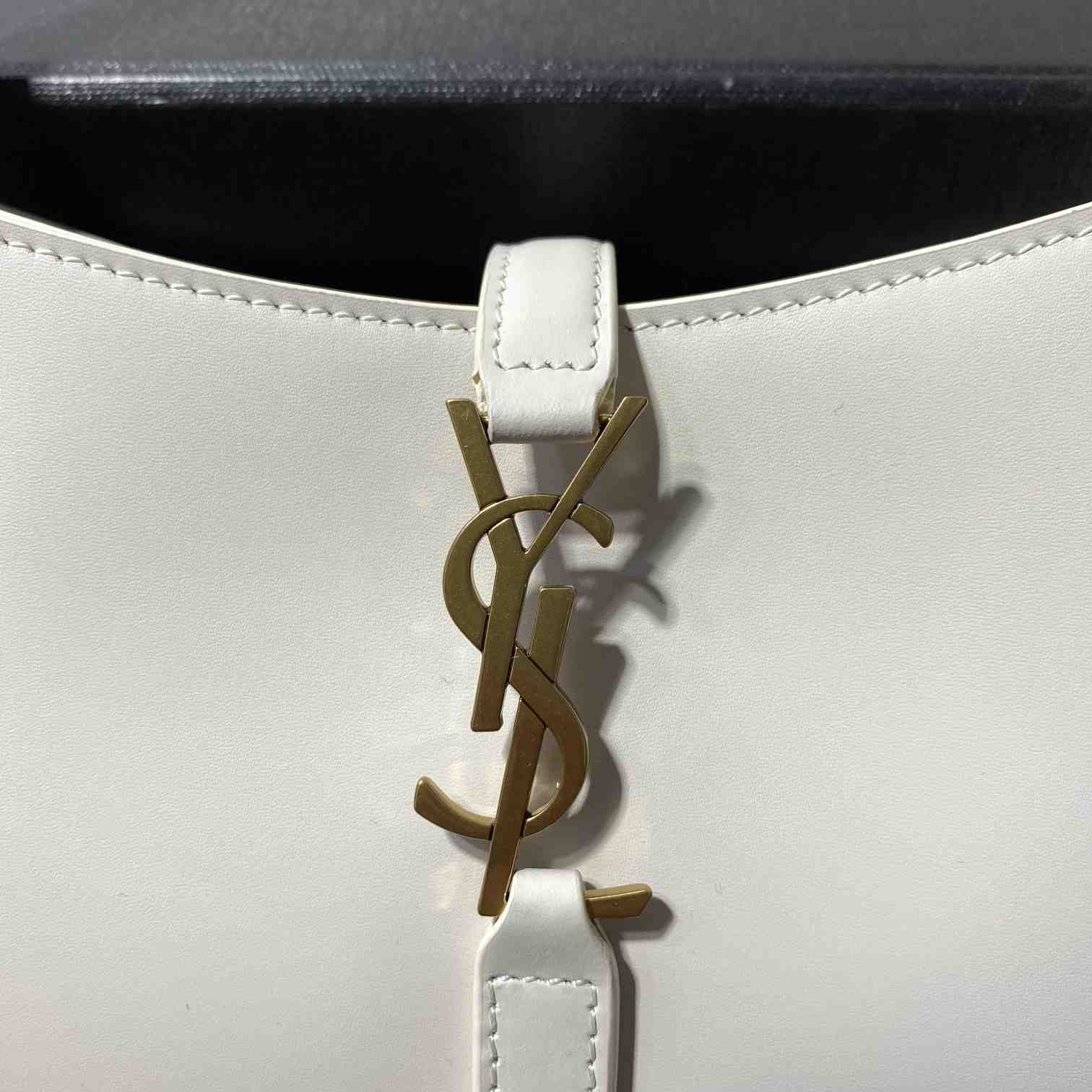 Saint Laurent Le 5 À 7 In Smooth Leather - PerfectKickZ