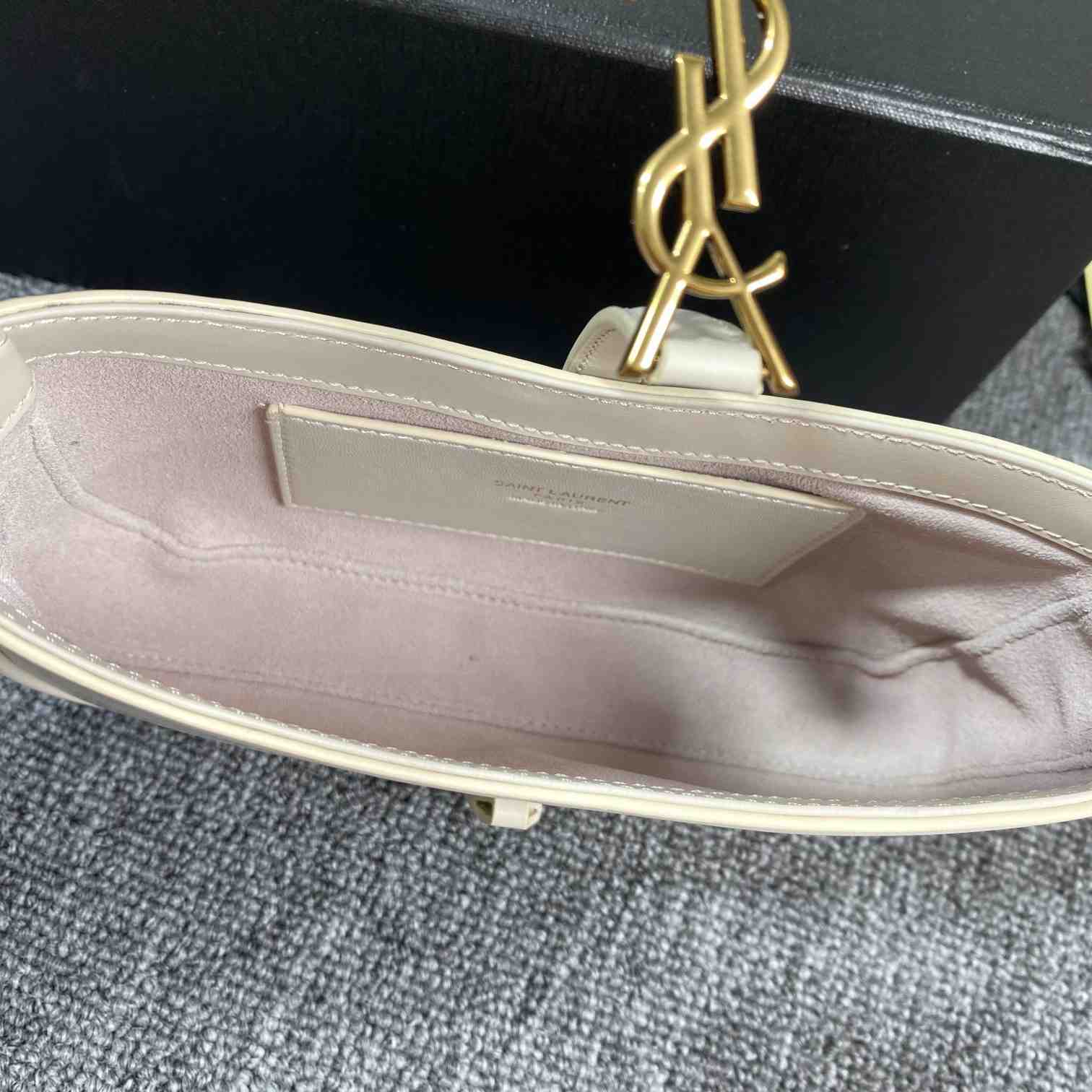 Saint Laurent Le 5 À 7 In Smooth Leather - PerfectKickZ