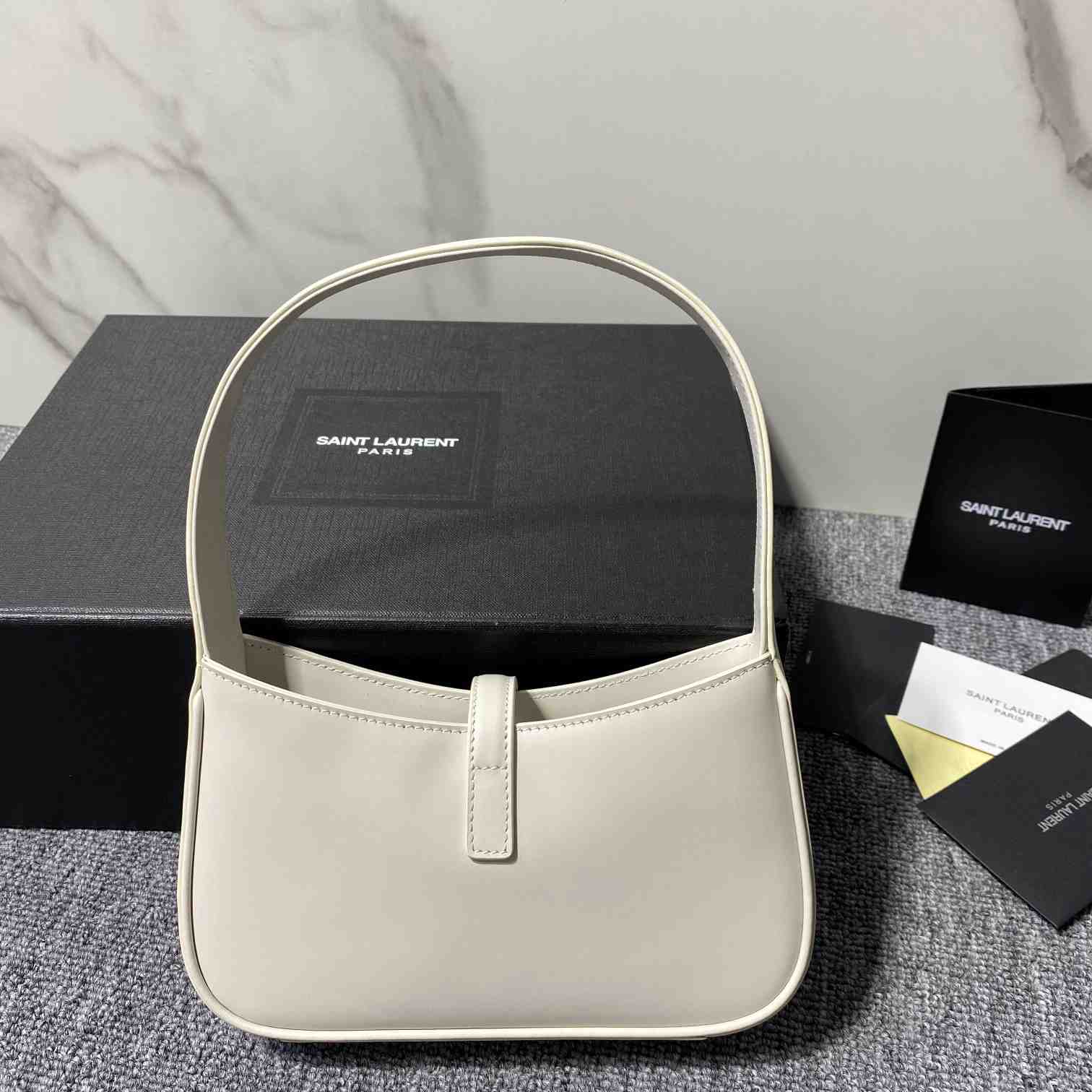 Saint Laurent Le 5 À 7 In Smooth Leather - PerfectKickZ