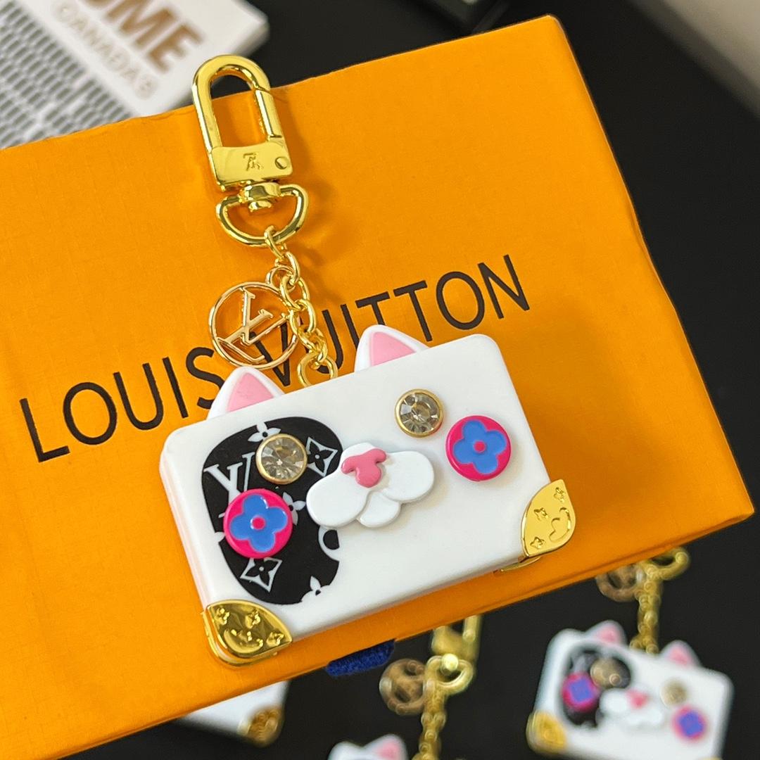 Louis Vuitton Catrunk Keyring   M00825 - PerfectKickZ