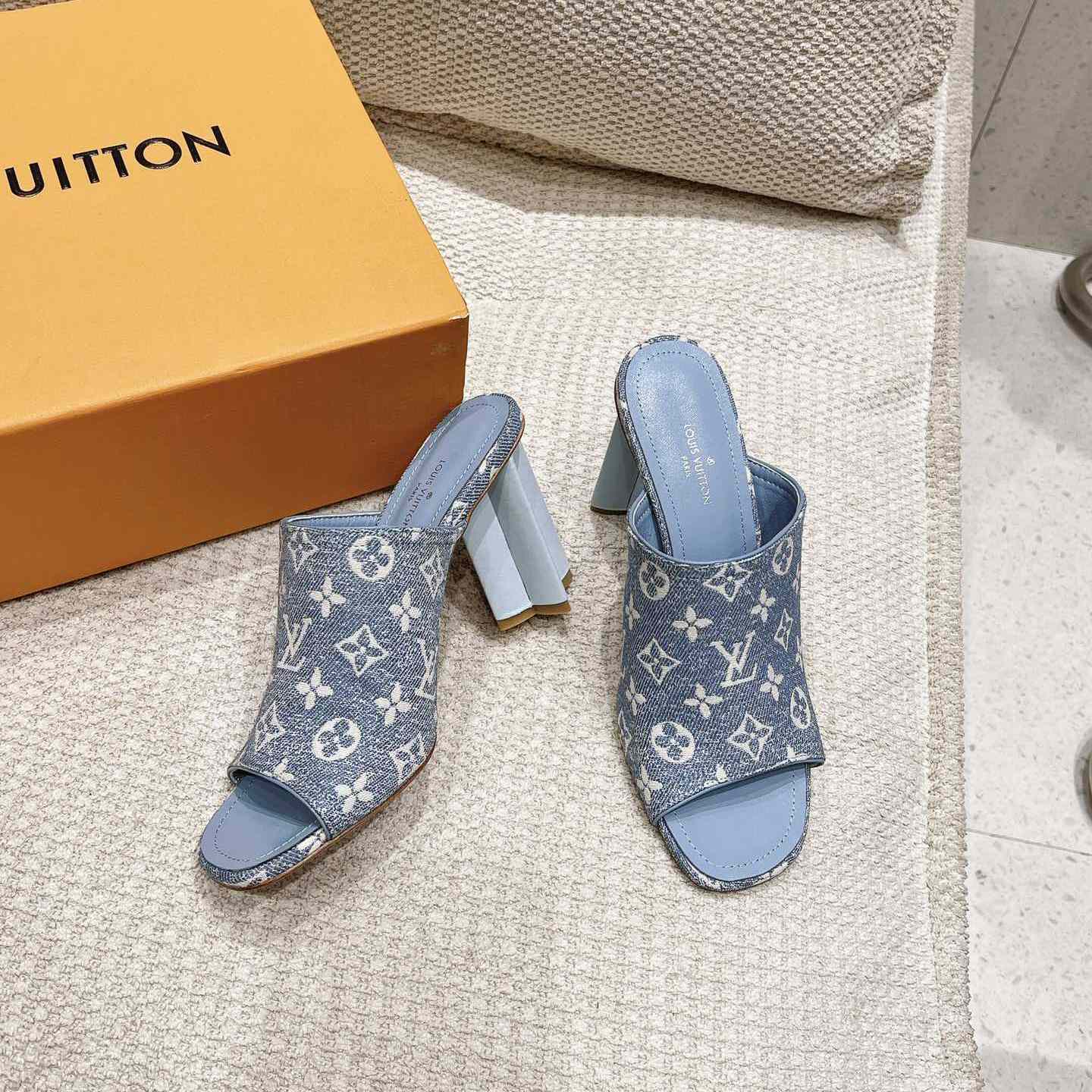 Louis Vuitton Silhouette Mule   1AAZUG - PerfectKickZ