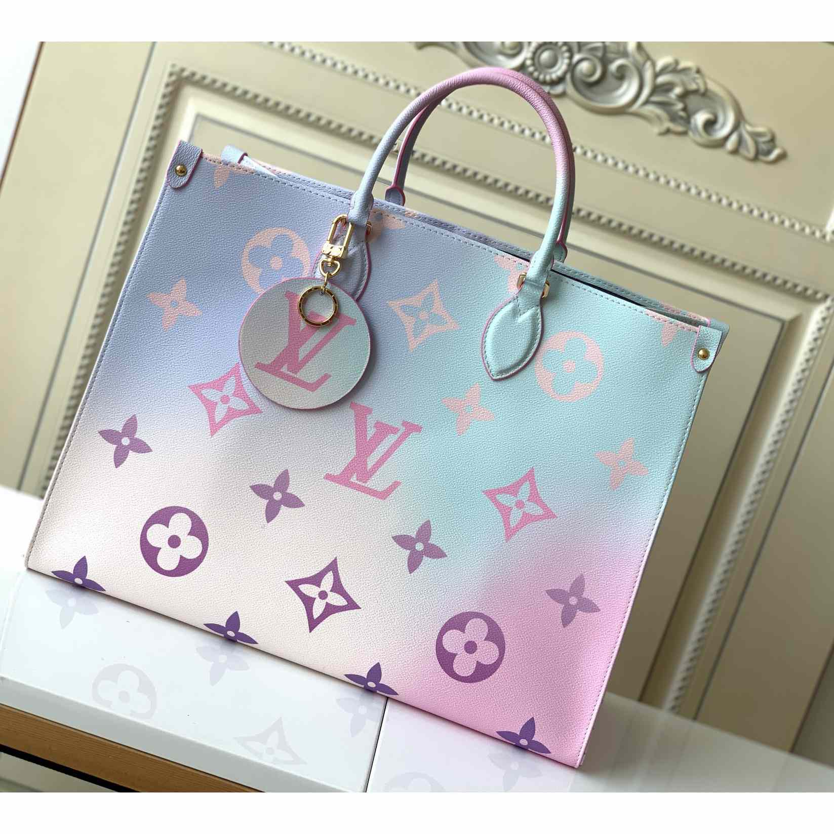 Louis Vuitton OnTheGo GM(41 x 34 x 19cm)     M46076 - PerfectKickZ