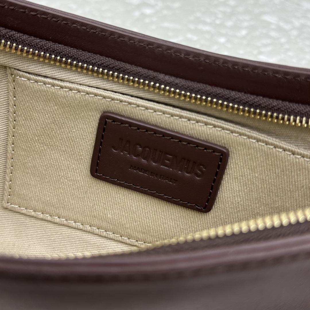 Jacquemus Le Bisou Mousqueton Carabiner Strap Shoulder Bag - PerfectKickZ