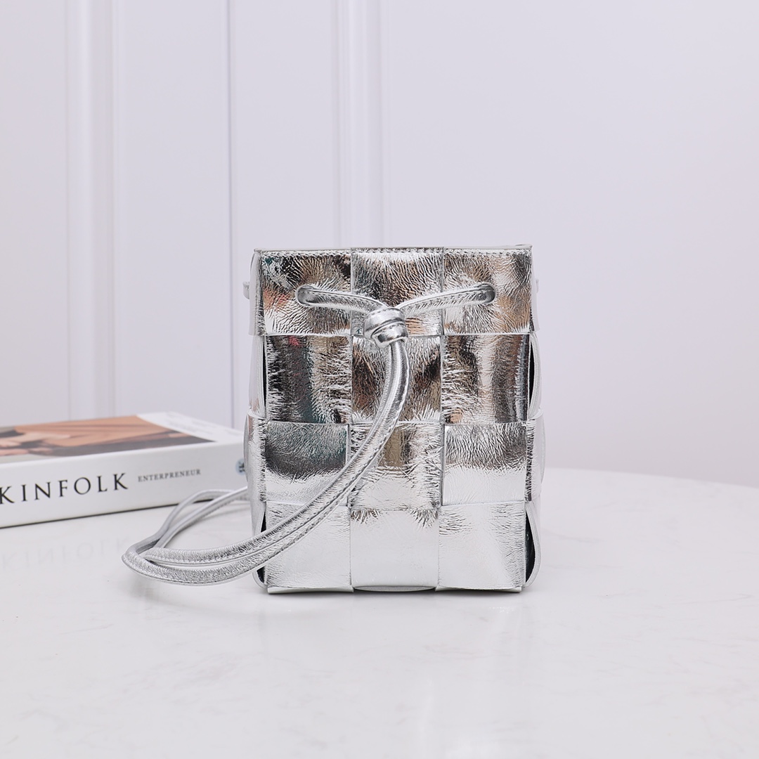 Bottega Veneta Small Cassette Cross-Body Bucket - PerfectKickZ