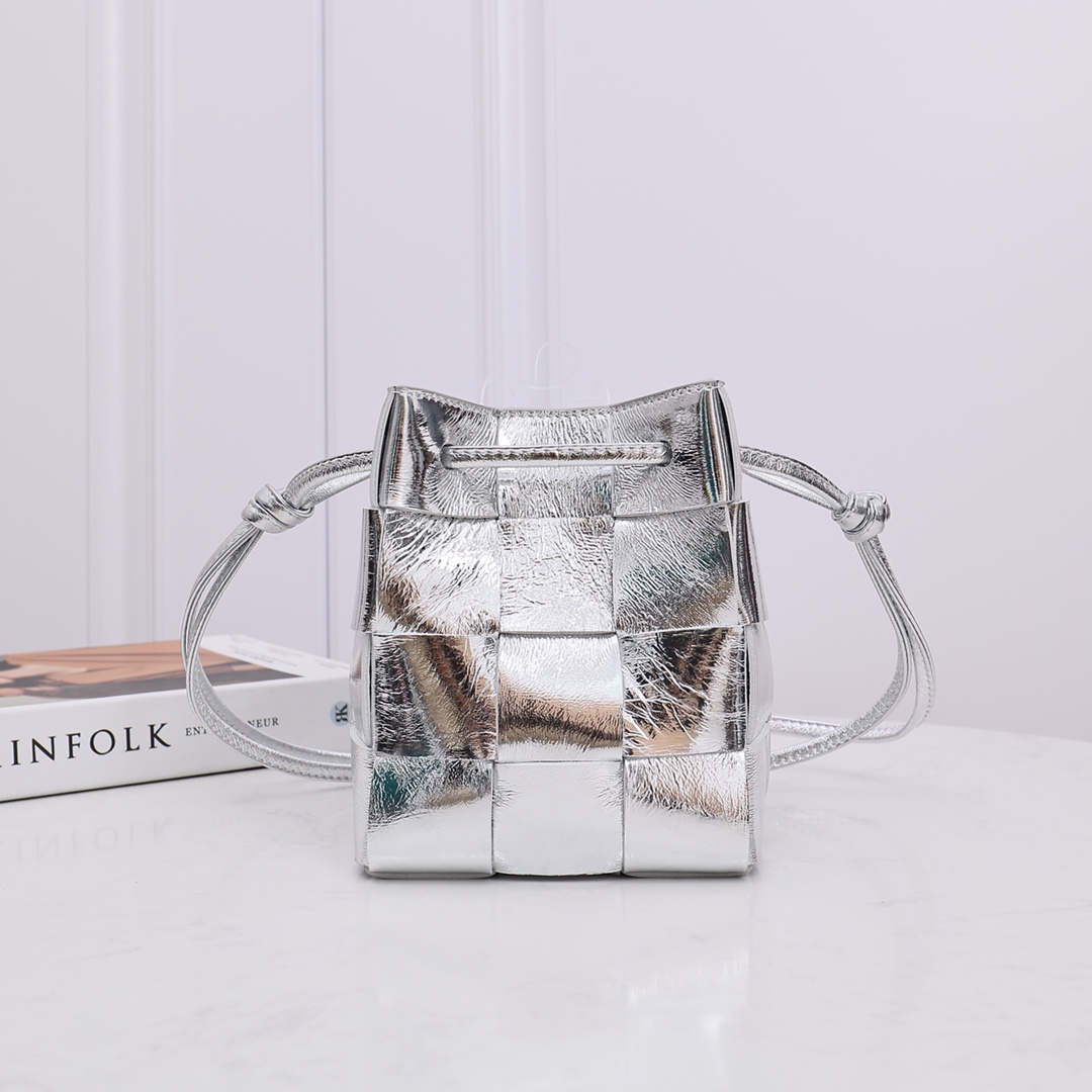 Bottega Veneta Small Cassette Cross-Body Bucket - PerfectKickZ