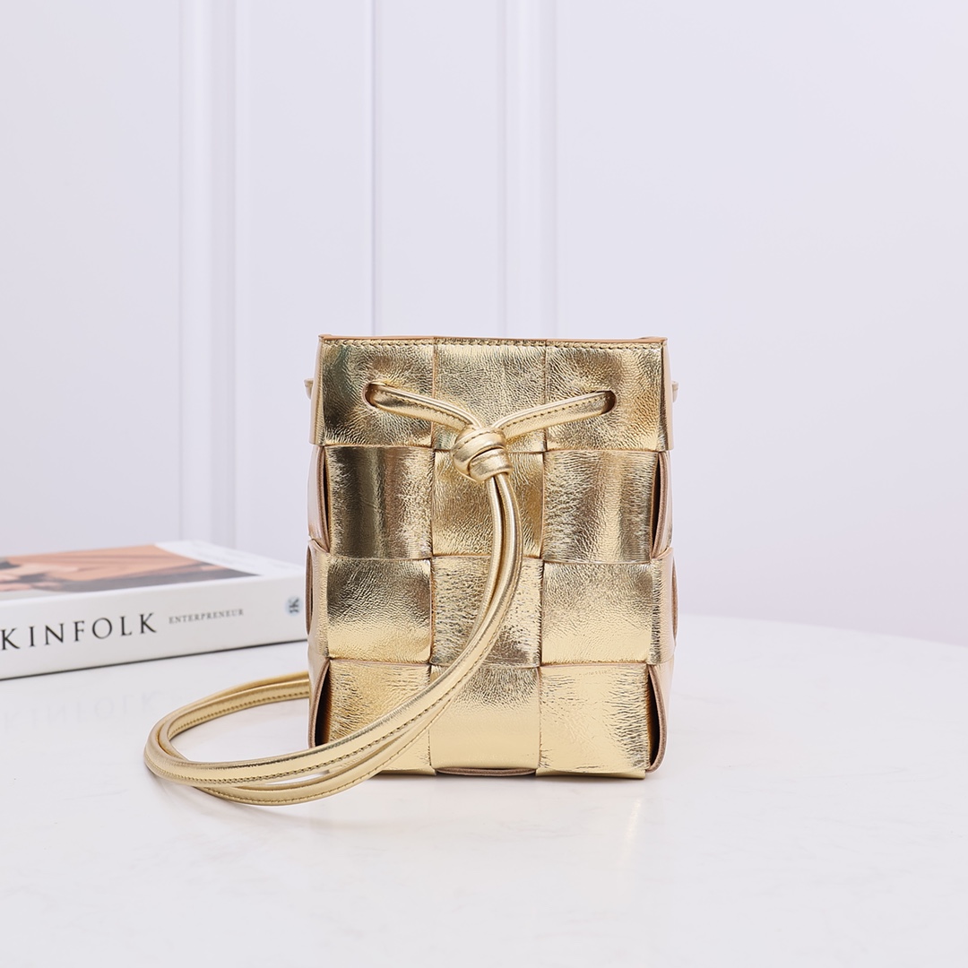 Bottega Veneta Small Cassette Cross-Body Bucket - PerfectKickZ