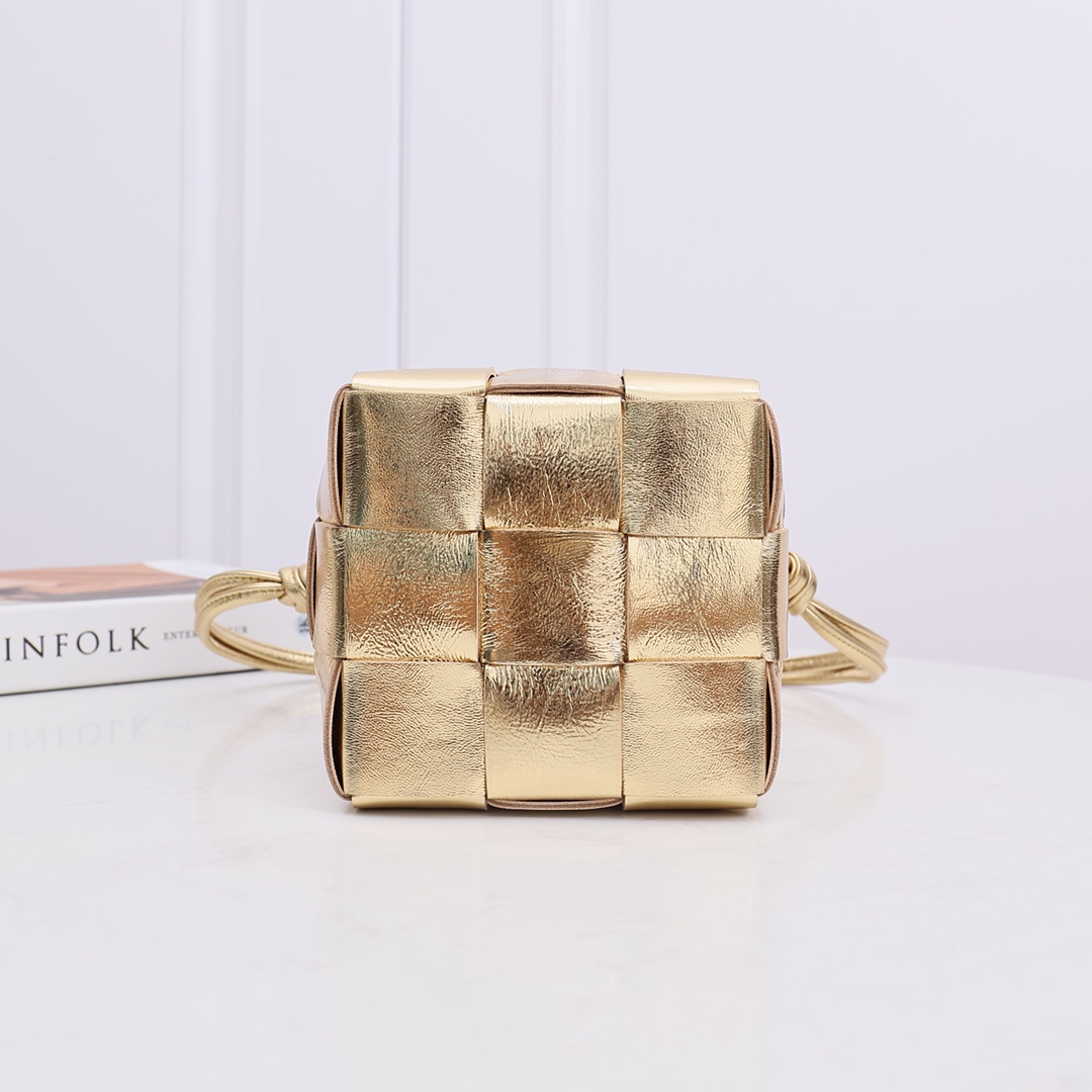 Bottega Veneta Small Cassette Cross-Body Bucket - PerfectKickZ