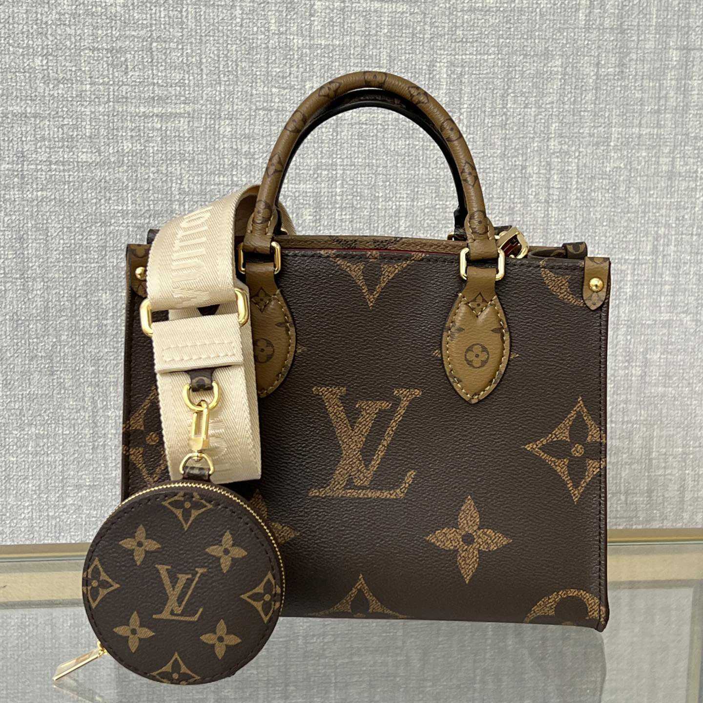 Louis Vuitton OnTheGo PM(25-19-11.5cm)     M46373 - PerfectKickZ