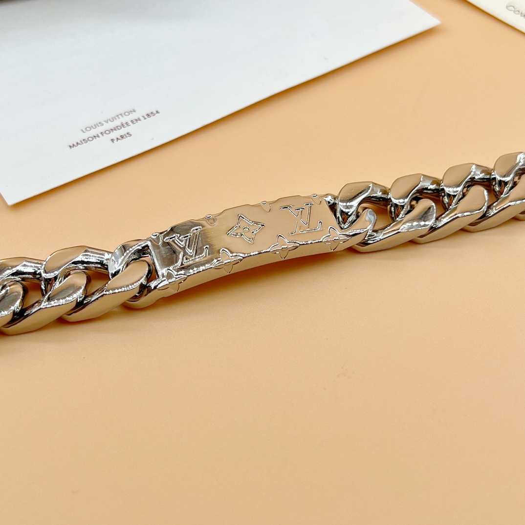 Louis Vuitton Monogram Chain Bracelet   M00855 - PerfectKickZ