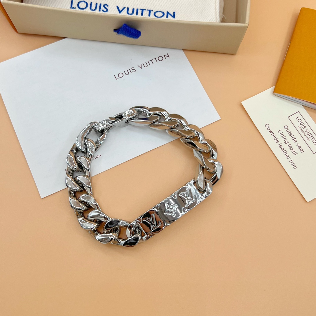 Louis Vuitton Monogram Chain Bracelet   M00855 - PerfectKickZ
