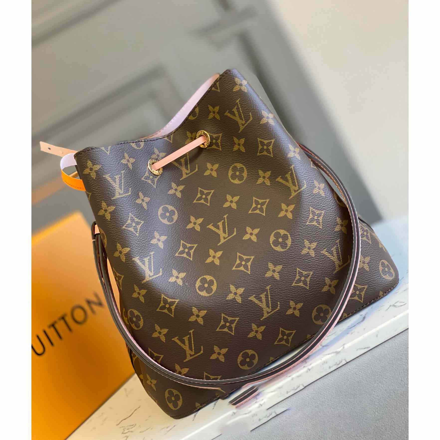 Louis Vuitton Néonoé (26 x 26 x 17.5cm) M44022 - PerfectKickZ