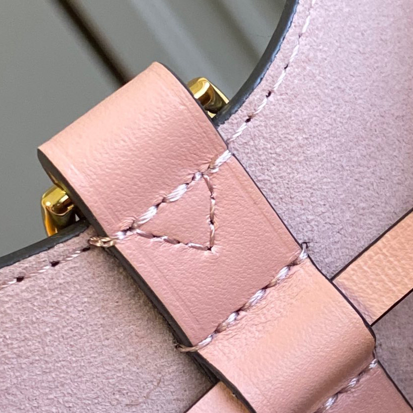 Louis Vuitton Néonoé (26 x 26 x 17.5cm) M44022 - 