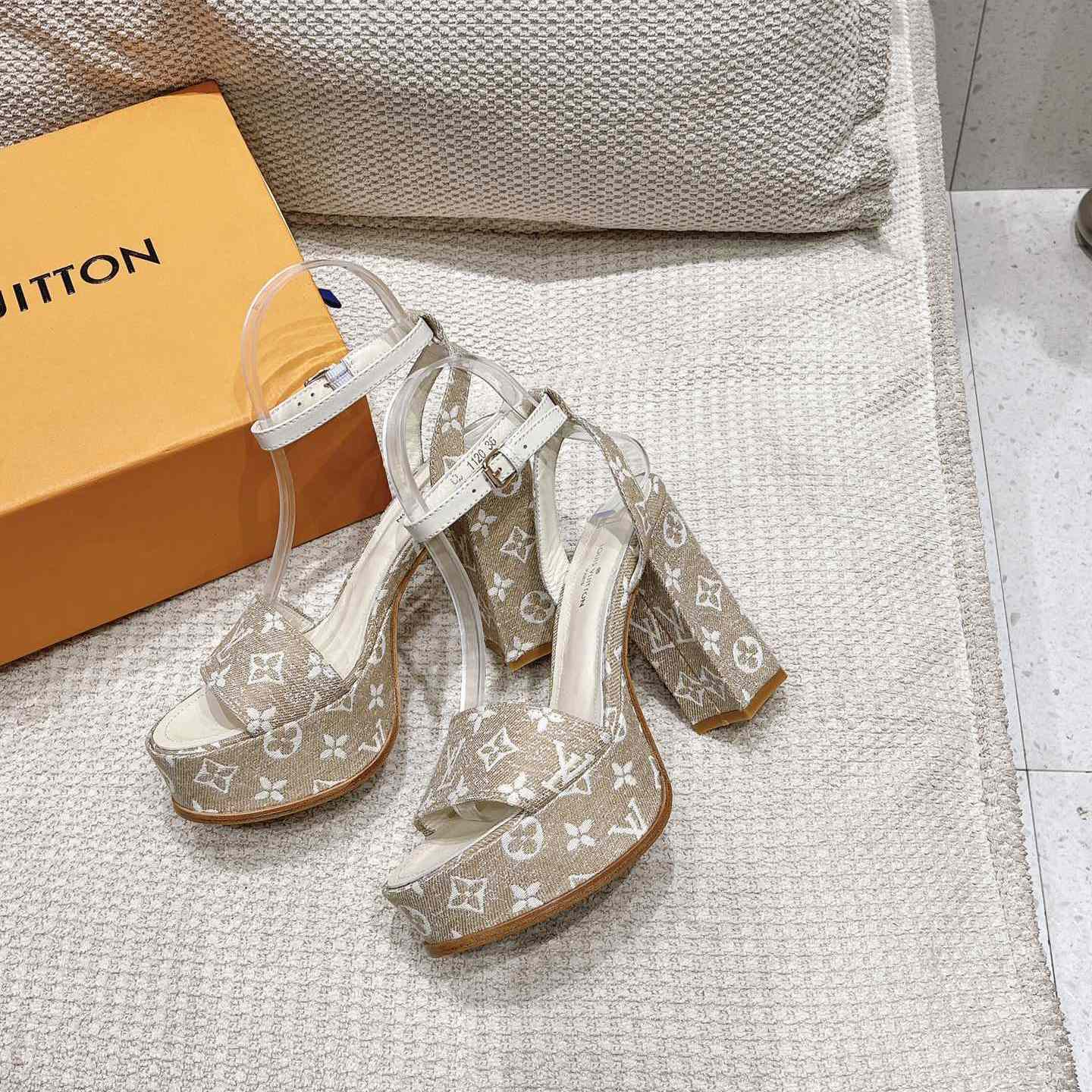 Louis Vuitton Fame Platform Sandal   1AAZCF - PerfectKickZ