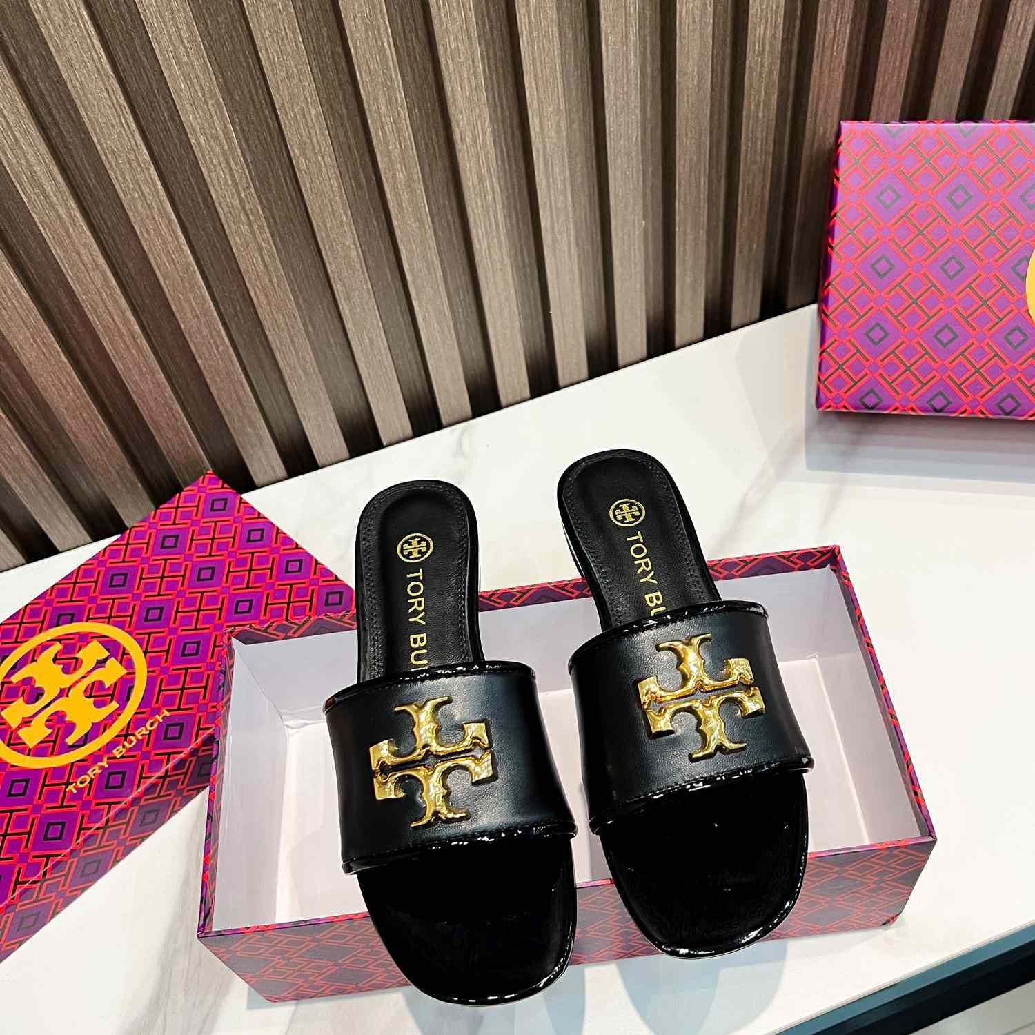 Tory Burch Eleanor Slide - PerfectKickZ