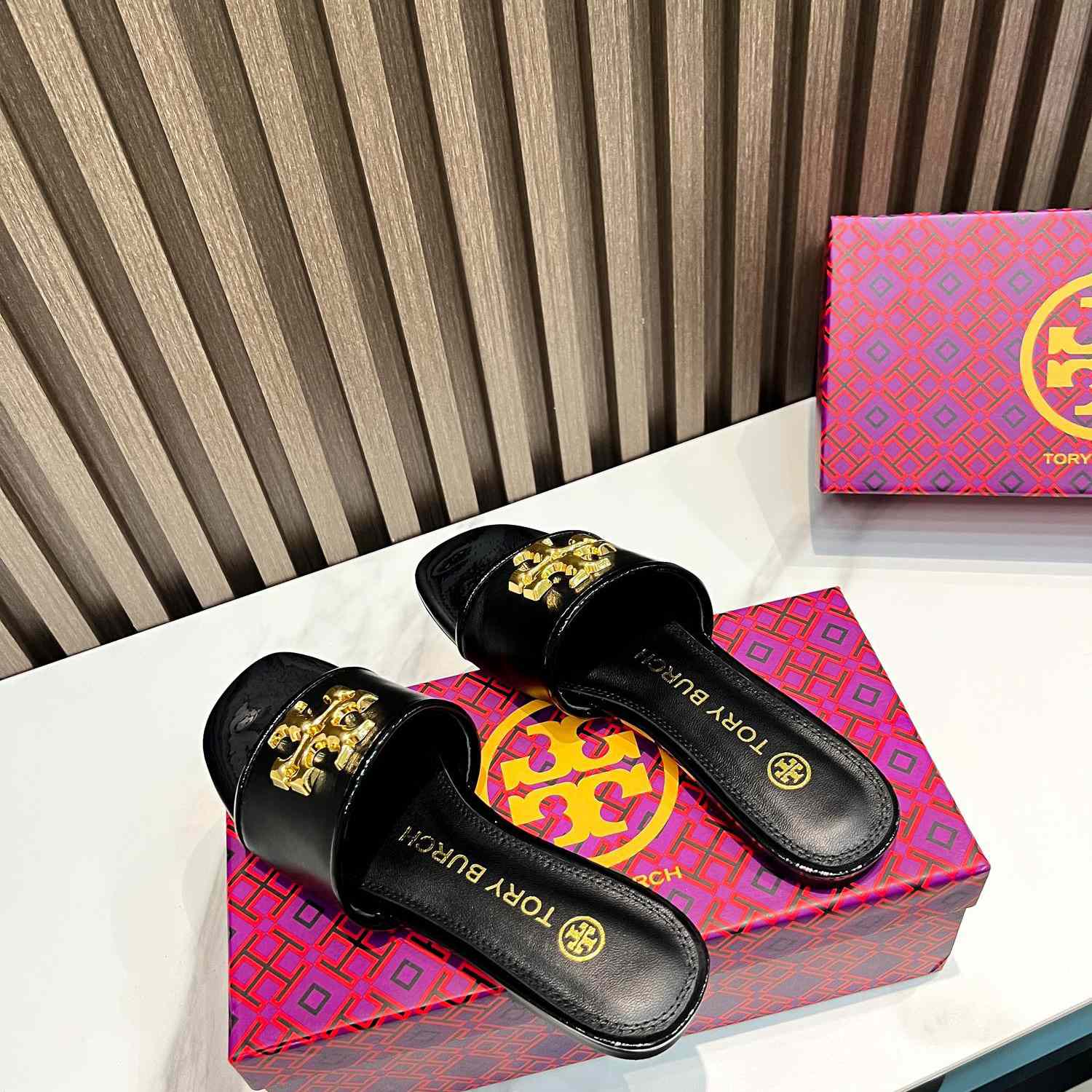 Tory Burch Eleanor Slide - PerfectKickZ
