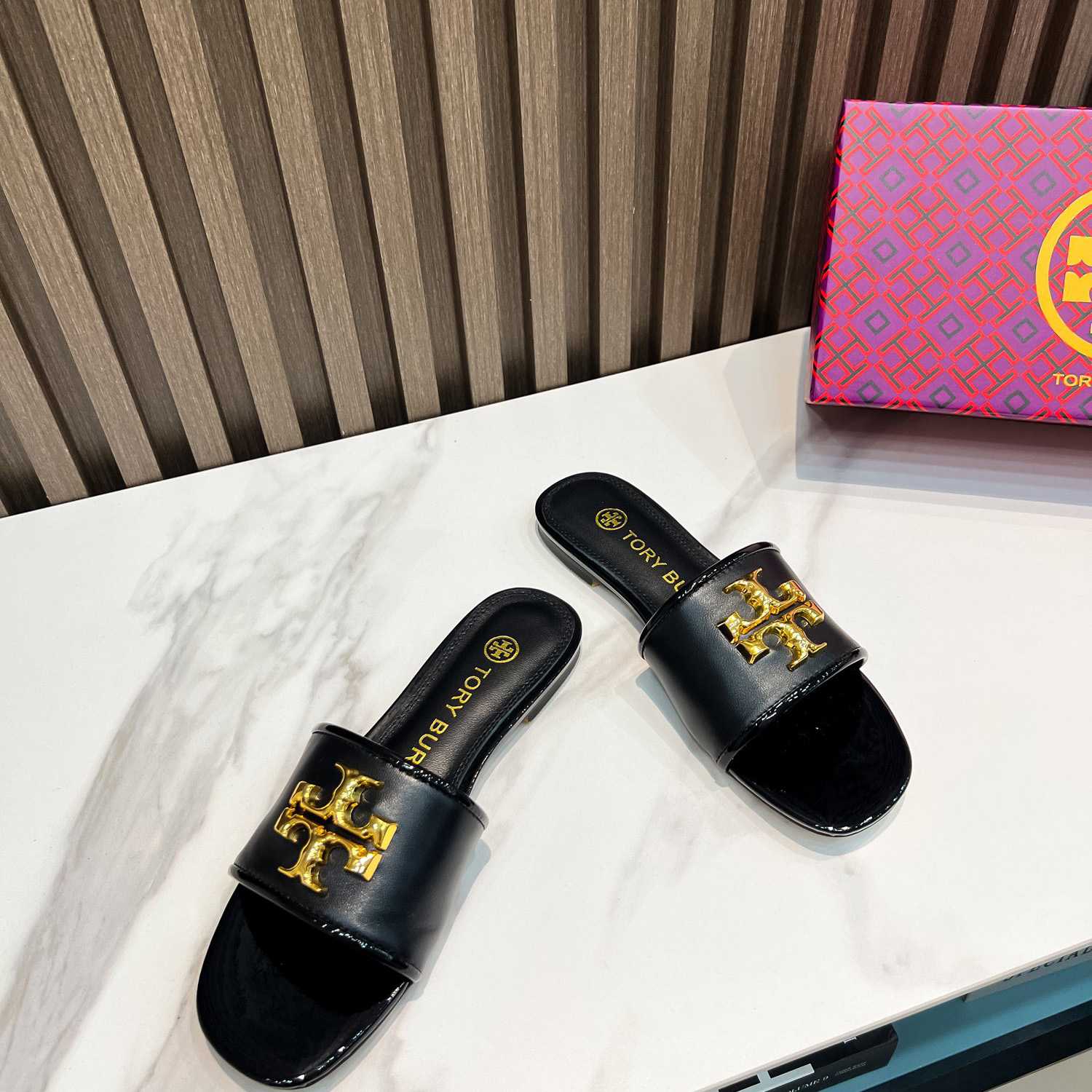 Tory Burch Eleanor Slide - PerfectKickZ
