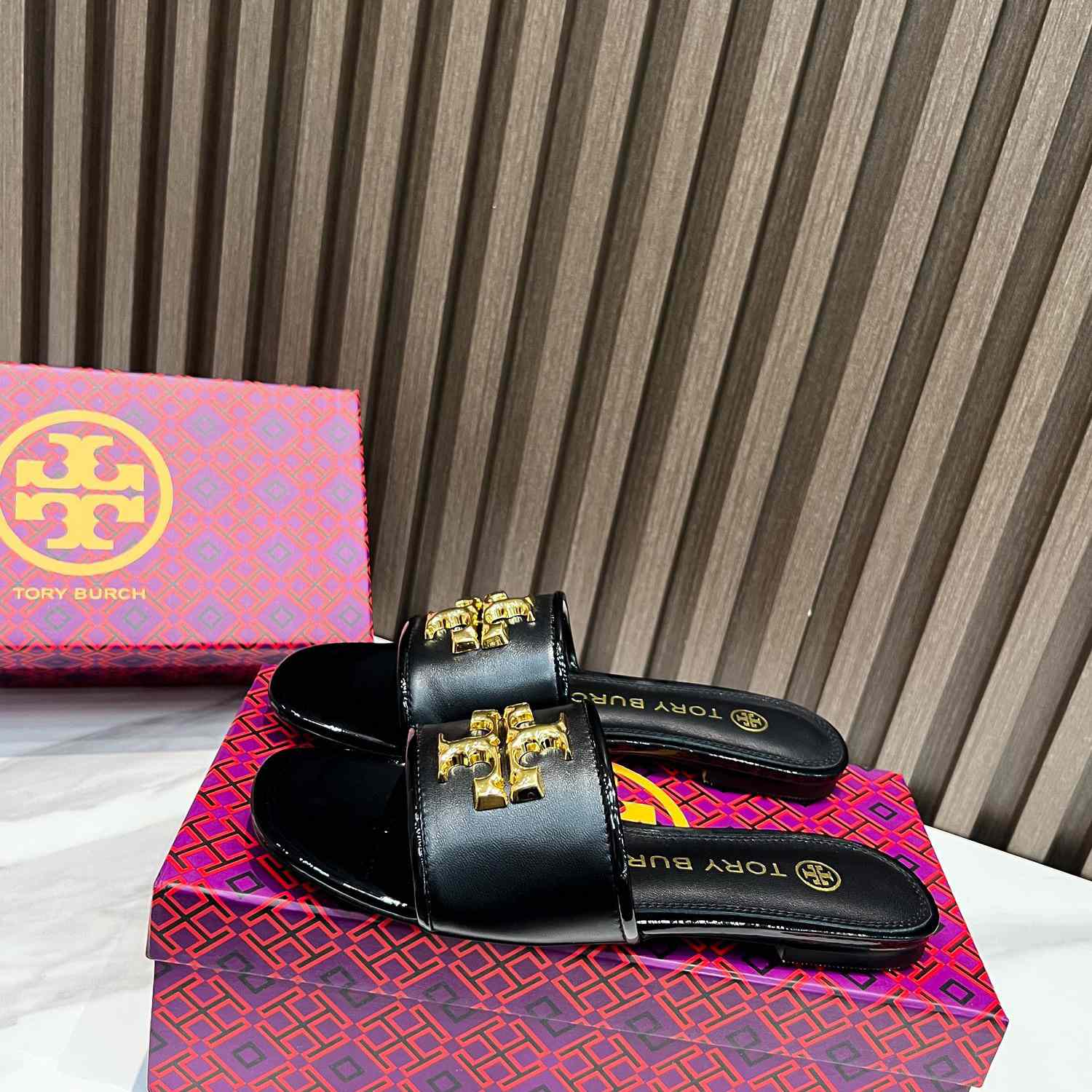 Tory Burch Eleanor Slide - PerfectKickZ