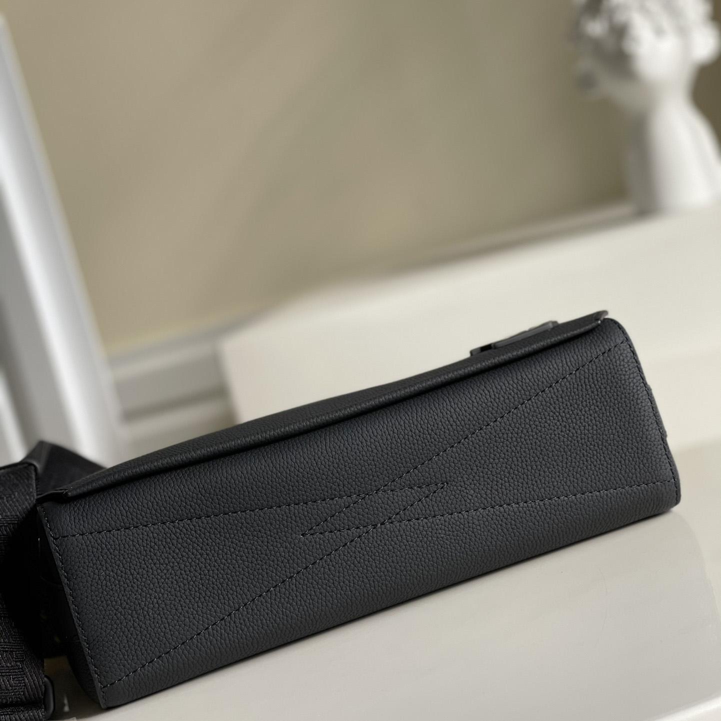 Louis Vuitton Takeoff Messenger(30.5x24x10cm)   M57080 - PerfectKickZ