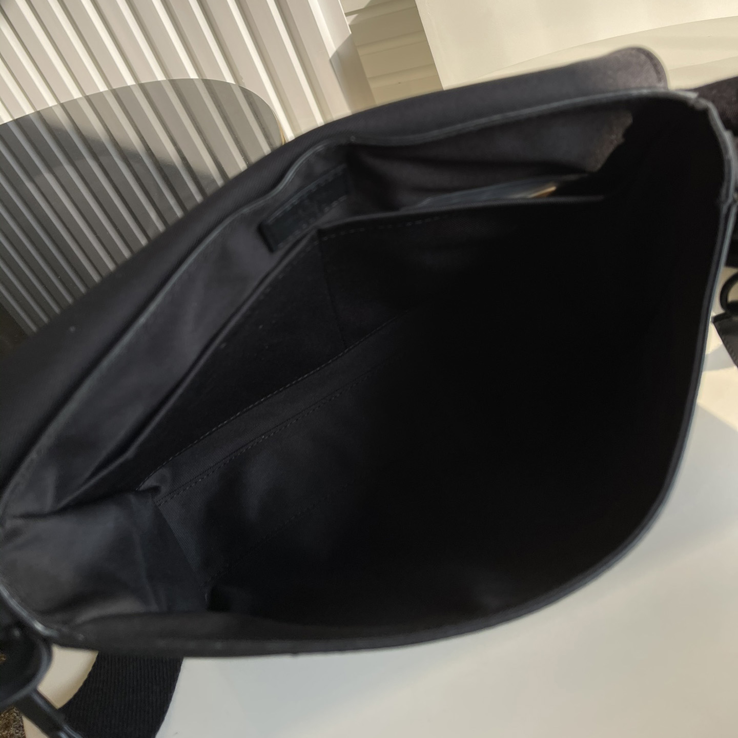 Louis Vuitton Takeoff Messenger(30.5x24x10cm)   M57080 - PerfectKickZ