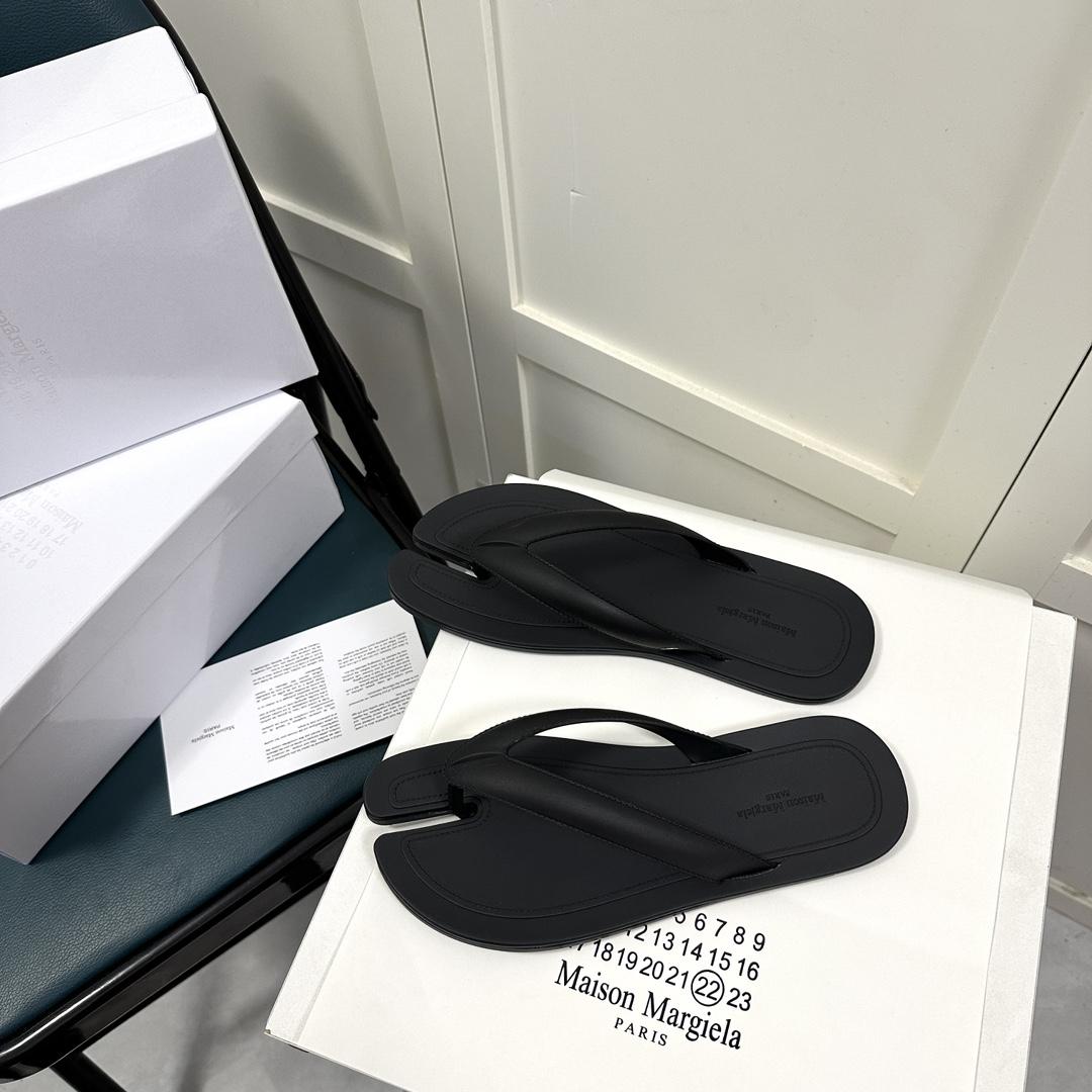 Maison Margiela Tabi Open-Toe Flip-Flops - PerfectKickZ