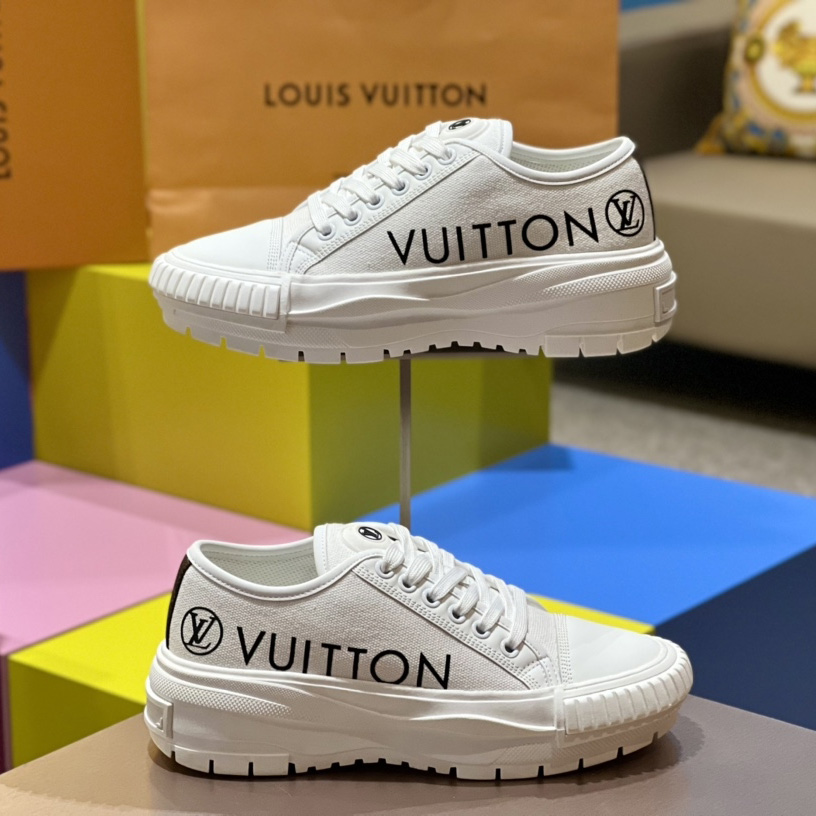 Louis Vuitton LV Squad Sneakers - 