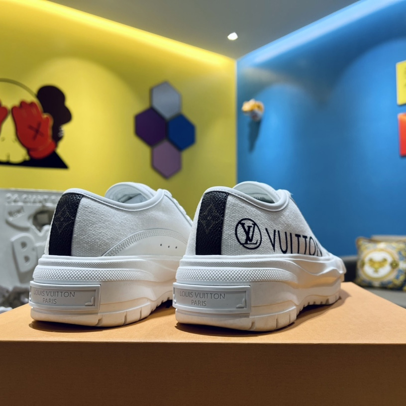 Louis Vuitton LV Squad Sneakers - 