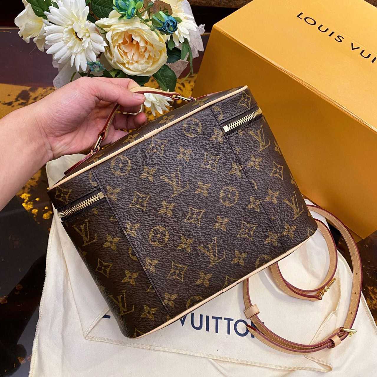 Louis Vuitton Nice BB Toiletry Pouch(24-14-17cm)  M42265 - PerfectKickZ